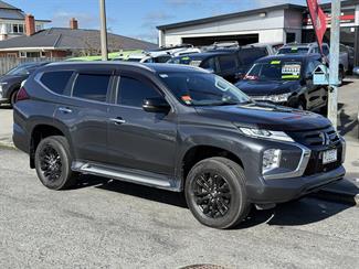2023 Mitsubishi Pajero